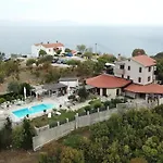 Casa Perla Holidays Alojamento de Acomodação e Pequeno-almoço