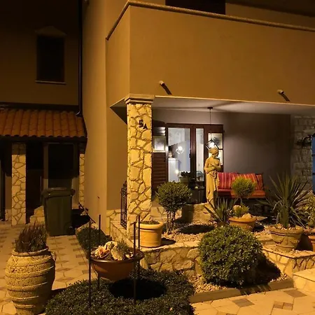 Casa Perla Holidays Panzió *