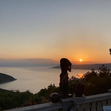 לינה וארוחת בוקר Casa Perla Holidays