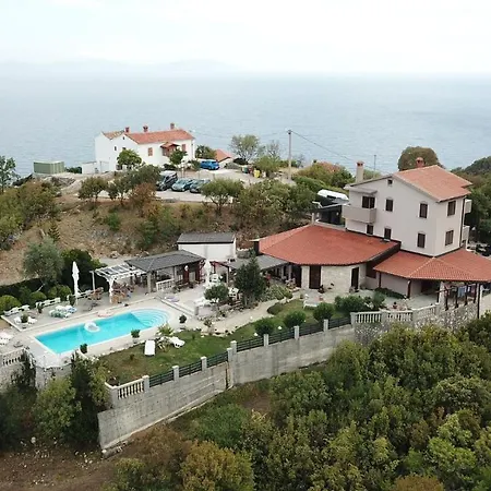 Casa Perla Holidays Panzió