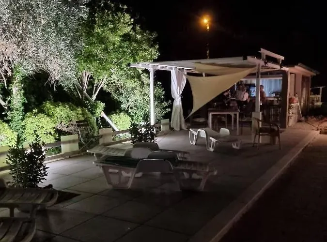 Casa Perla Holidays krevet i doručak *