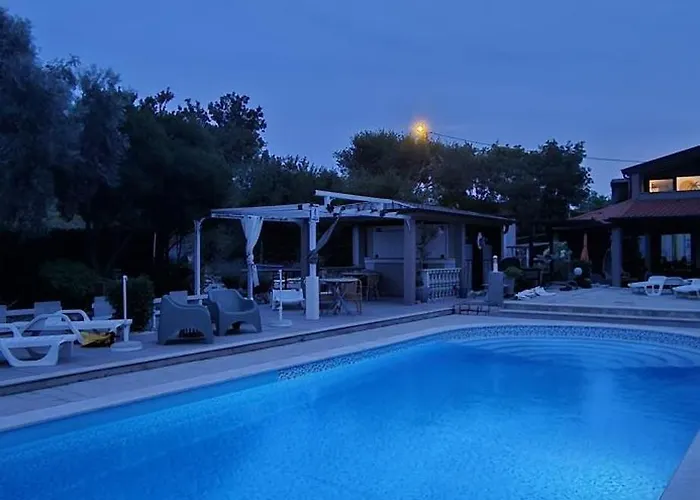 Casa Perla Holidays krevet i doručak *